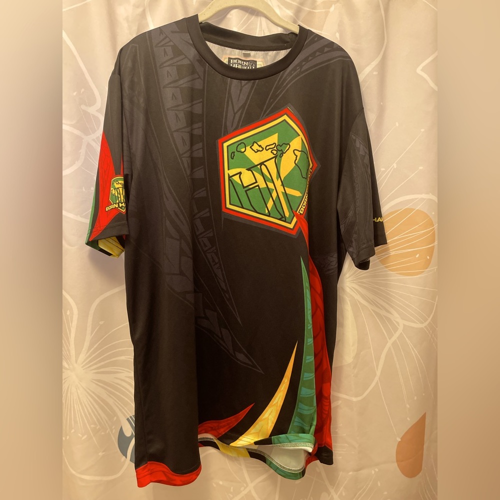 XL Menʻs Born Hawaii jersey shirt